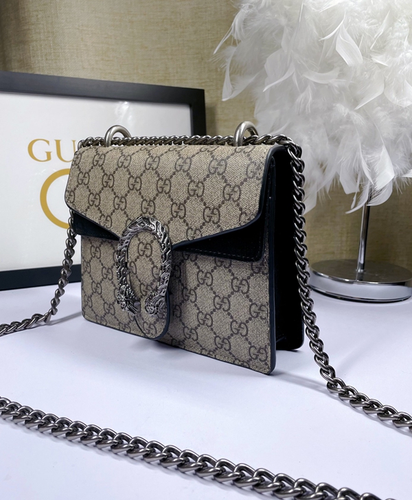 激安グッチバッグコピー側面デザイン